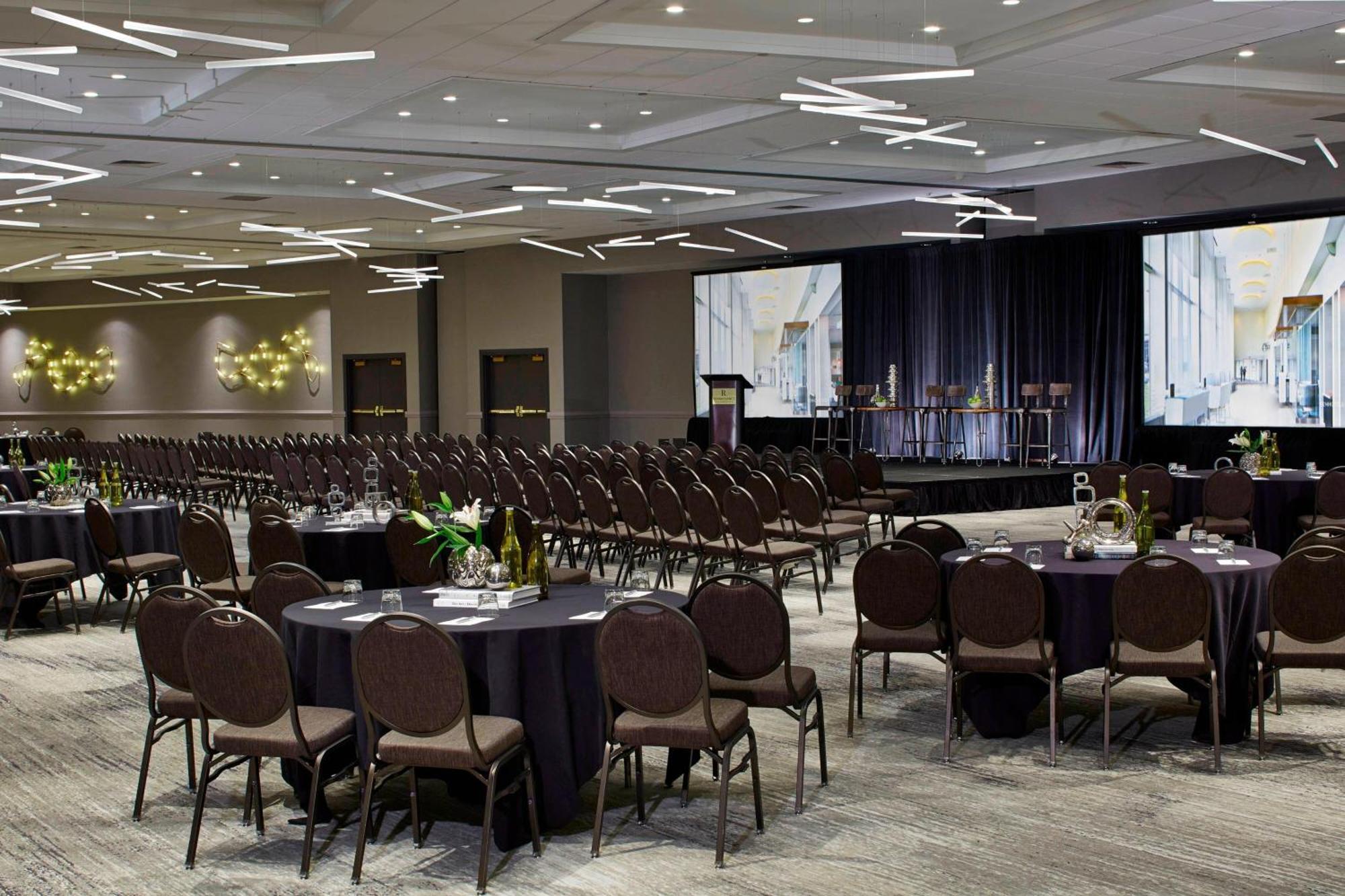 Renaissance St. Louis Airport Hotel Berkeley Dış mekan fotoğraf