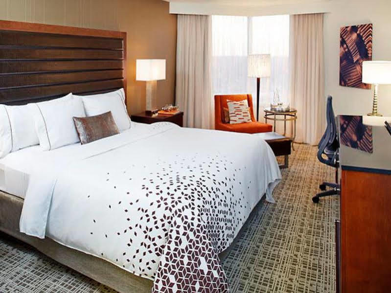 Renaissance St. Louis Airport Hotel Berkeley Dış mekan fotoğraf