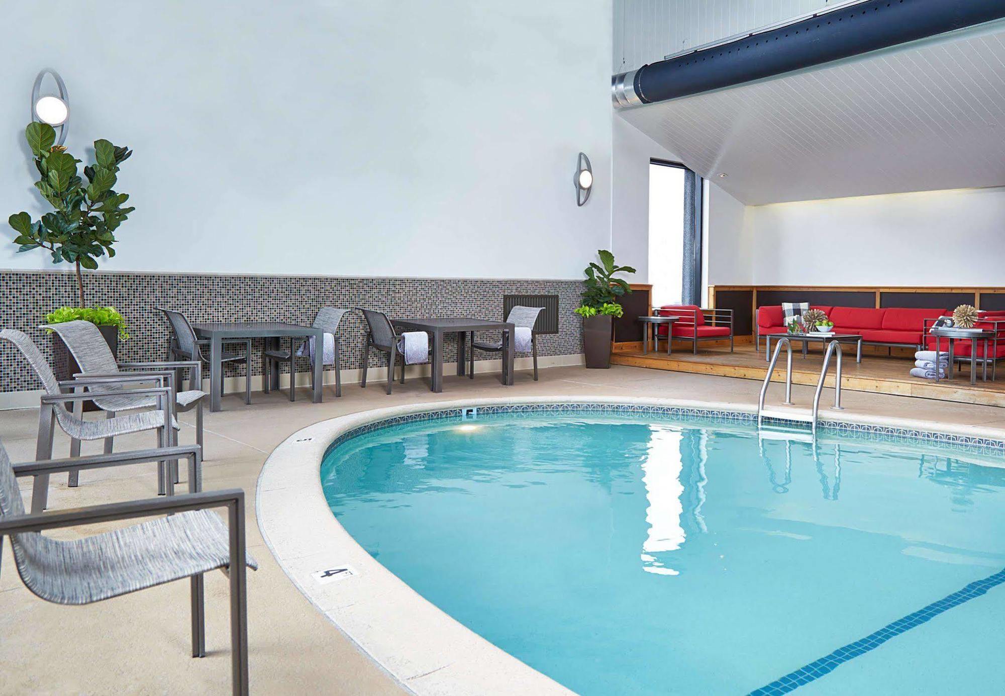 Renaissance St. Louis Airport Hotel Berkeley Dış mekan fotoğraf