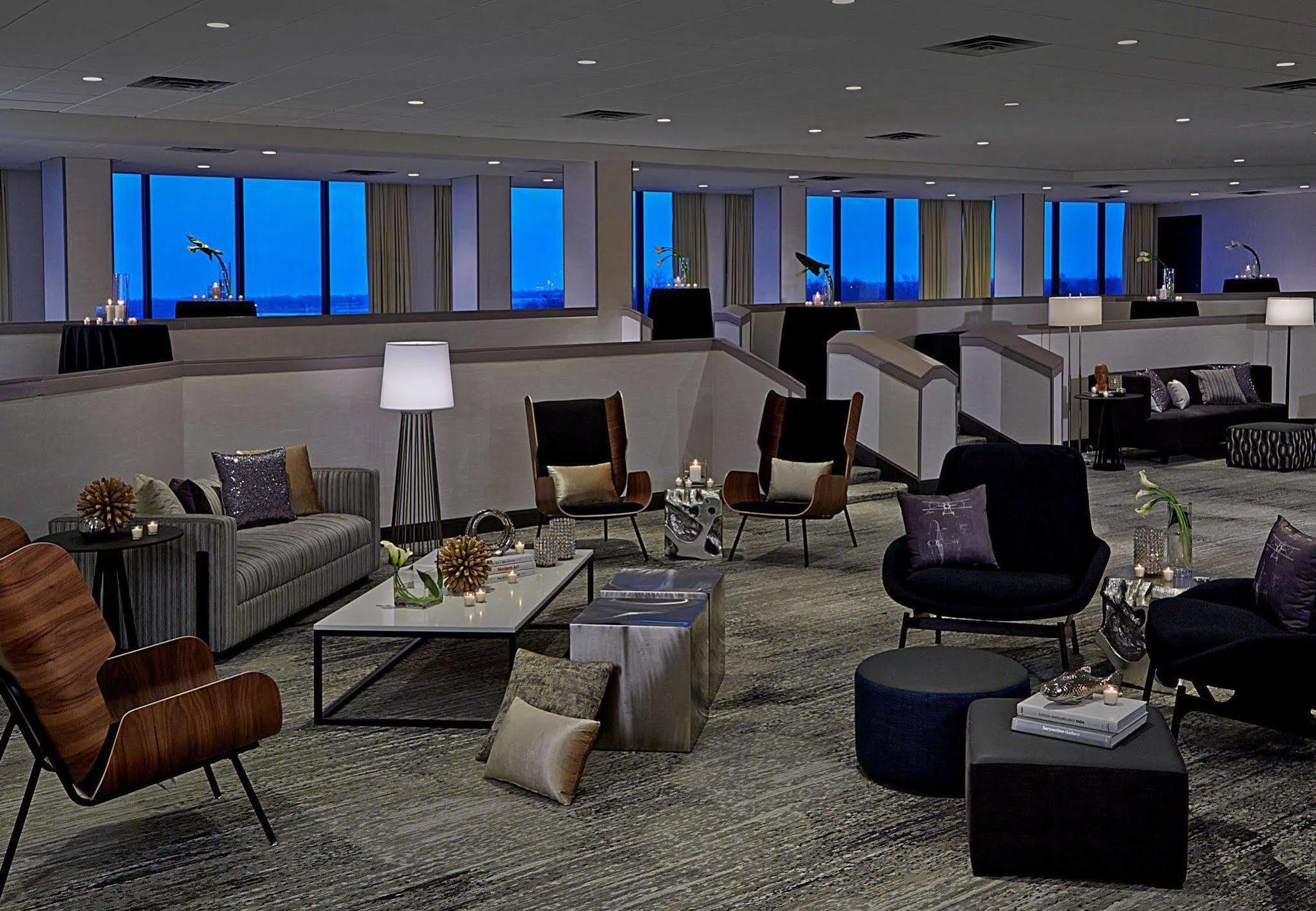 Renaissance St. Louis Airport Hotel Berkeley Dış mekan fotoğraf